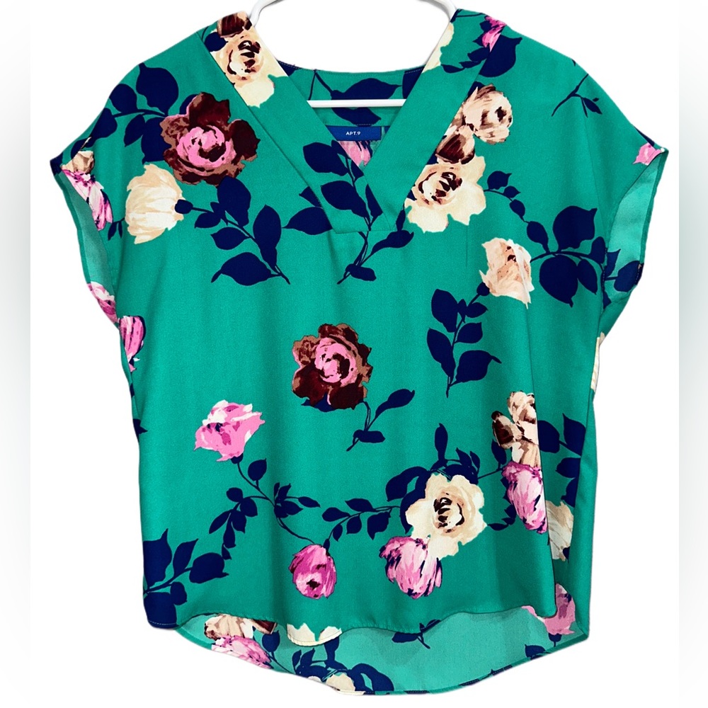 💙💙❤️ Apt 9 floral shirt